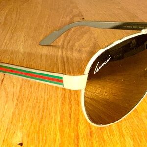 RARE - Vintage Gucci Army Green Aviator 2898/S